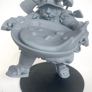 Senshi Delicious in Dungeon posed Statue *made to order*