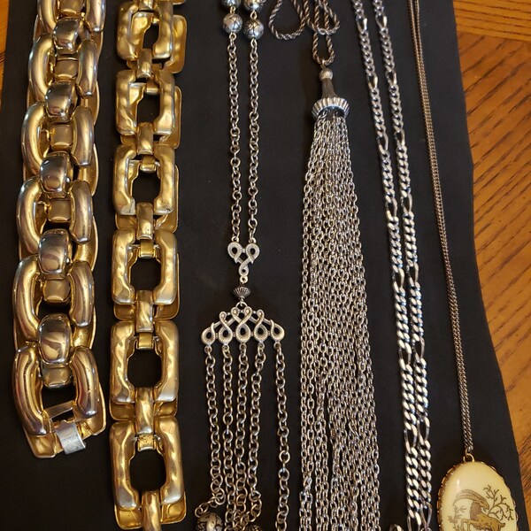 Monet and unbranded vintage necklaces