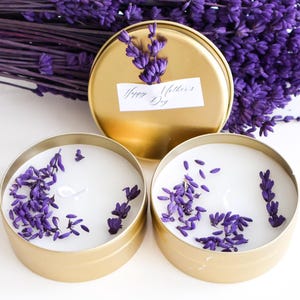Set di candele per bomboniere personalizzate all'ingrosso • Bomboniere profumate per baby shower • Candele in latta con fiori secchi • Bomboniere per baby shower nuziale e compleanno