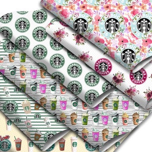 以下が含まれることがあります： スターバックスのロゴとコーヒーカップが描かれた、6種類の異なるパターンを持つファブリックシートのセット。パターンには、花柄、ストライプ、緑色のスターバックスロゴが描かれた白い背景が含まれています。