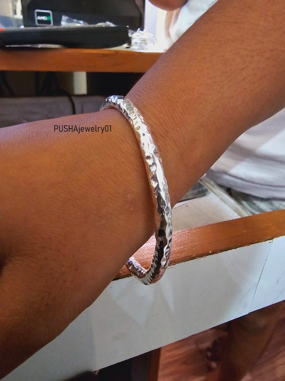 925 Silver Hammered Bangle - 8mm 925 Silver Hammered Bangle - 8mm