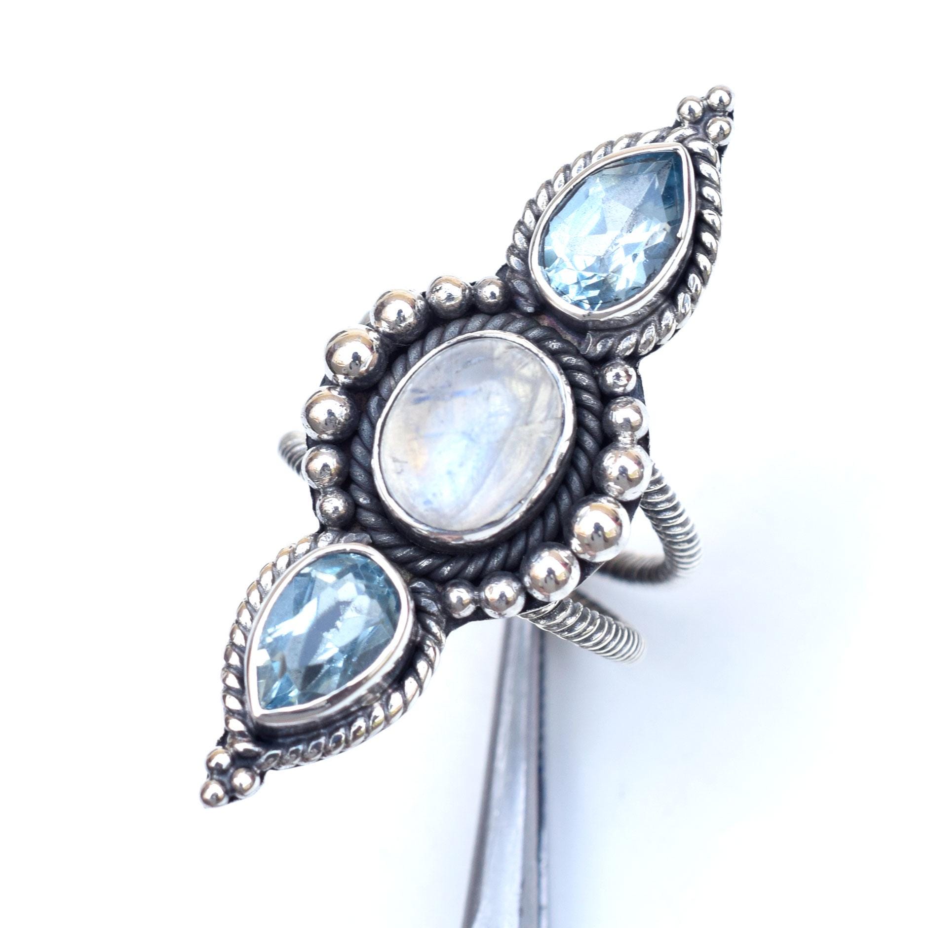 Anillo Trilogy De Plata 925 Con Piedra Lunar Natural Y Topacio Azul – Hecho A Mano En India, Talla L A Z – Perfecto Para Regalos Especiales