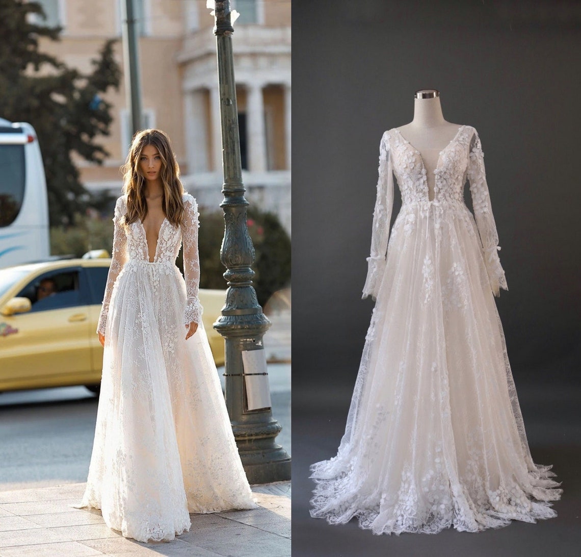Elegant A-Line High Neck Long Sleeve Wedding Dress with Exquisite Lace Appliques