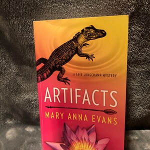 Artefatti di Mary Anna Evans- Libro in brossura