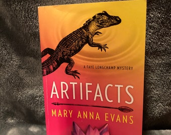 Artifacts by Mary Anna Evans- Paperback