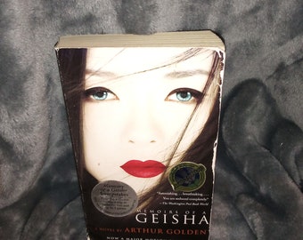 Memoirs Of A Geisha by Arthur Golden- Paperback