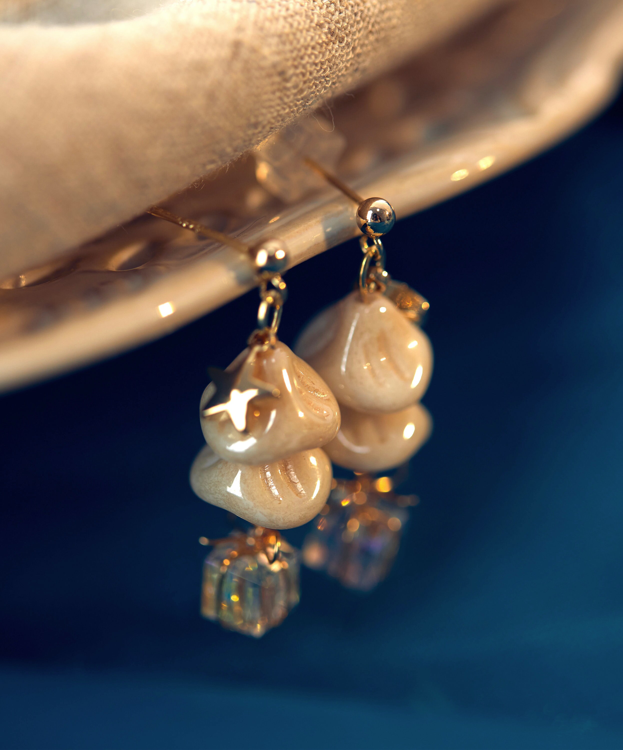 Orecchini Pendenti Albero Di Natale Con Strass – Smaltati, Placcati Argento, Ipoallergenici, In Sacchetto Regalo, Per Donne E Bambine