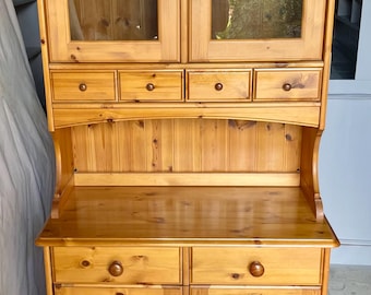 Pine Dresser (Delivery at extra cost)