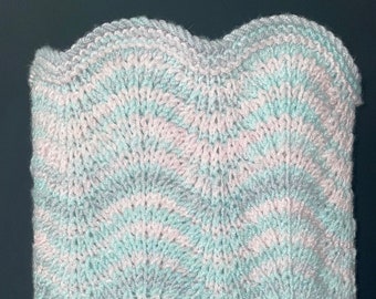 Easy Wave Baby Blanket - PDF Knitting Pattern - Easy to follow pattern