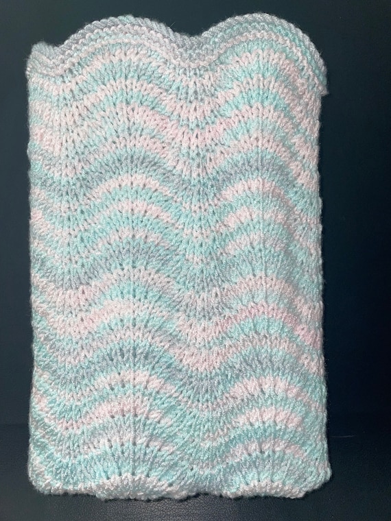 Wavy baby blanket knit pattern hotsell