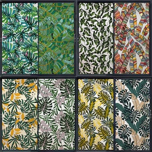 Puede incluir: Ocho películas para ventanas con diferentes patrones que presentan diseños de hojas tropicales en tonos de verde, amarillo y blanco. Los diseños incluyen hojas de palma, hojas de monstera y hojas de plátano.