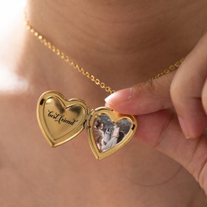 Engraved Locket Necklace,Custom Photo Heart Locket Necklace,Personalized Monogram Necklace,Dainty Locket Necklace,Memorial Gift,Xmas Gifts
