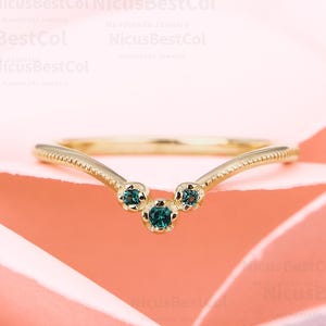 Dainty Lab Green Emerald Dainty Ring 925 Sterling Silver Wedding Bands For Woman V Shape Stacking Band Curved Anniversary Band Chevron Ring