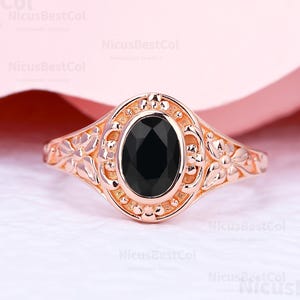 Vintage Oval Black Onyx Engagement Ring Sterling Silver Art Deco Natural Black Onyx Promise Ring Leaf Flower Ring Floral Engraved Ring Gift