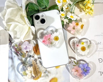 Pressed Flowers Phone Grip, White Heart Shaped Daisy Real Flower Mobile Phone Holder, Transparent Resin Folding Elastic Base, Kindle stand