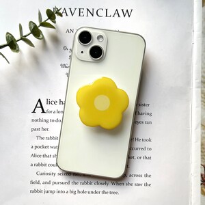 Cartoon Flower Phone Grip, Solid Color Simple Folding Mobile Phone Stand, iPhone Mobile Phone Accessories yellow