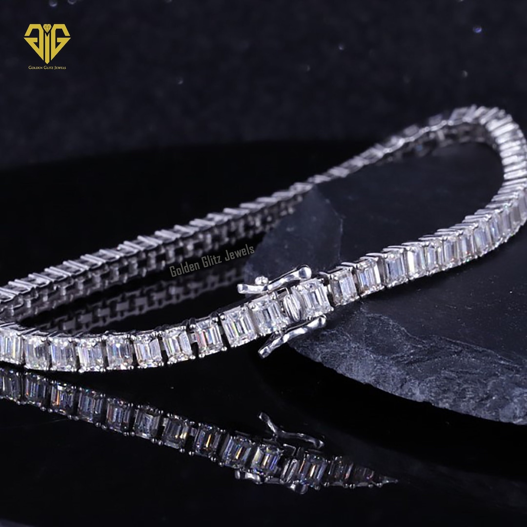 エメラルドカット モアッサナイト テニスブレスレット：D VVS1