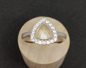 Semi Mount Trillion Cut Halo Ring. Silver Cluster Ring with Cubic Zirconia Pavé Setting. Rubover Setting.