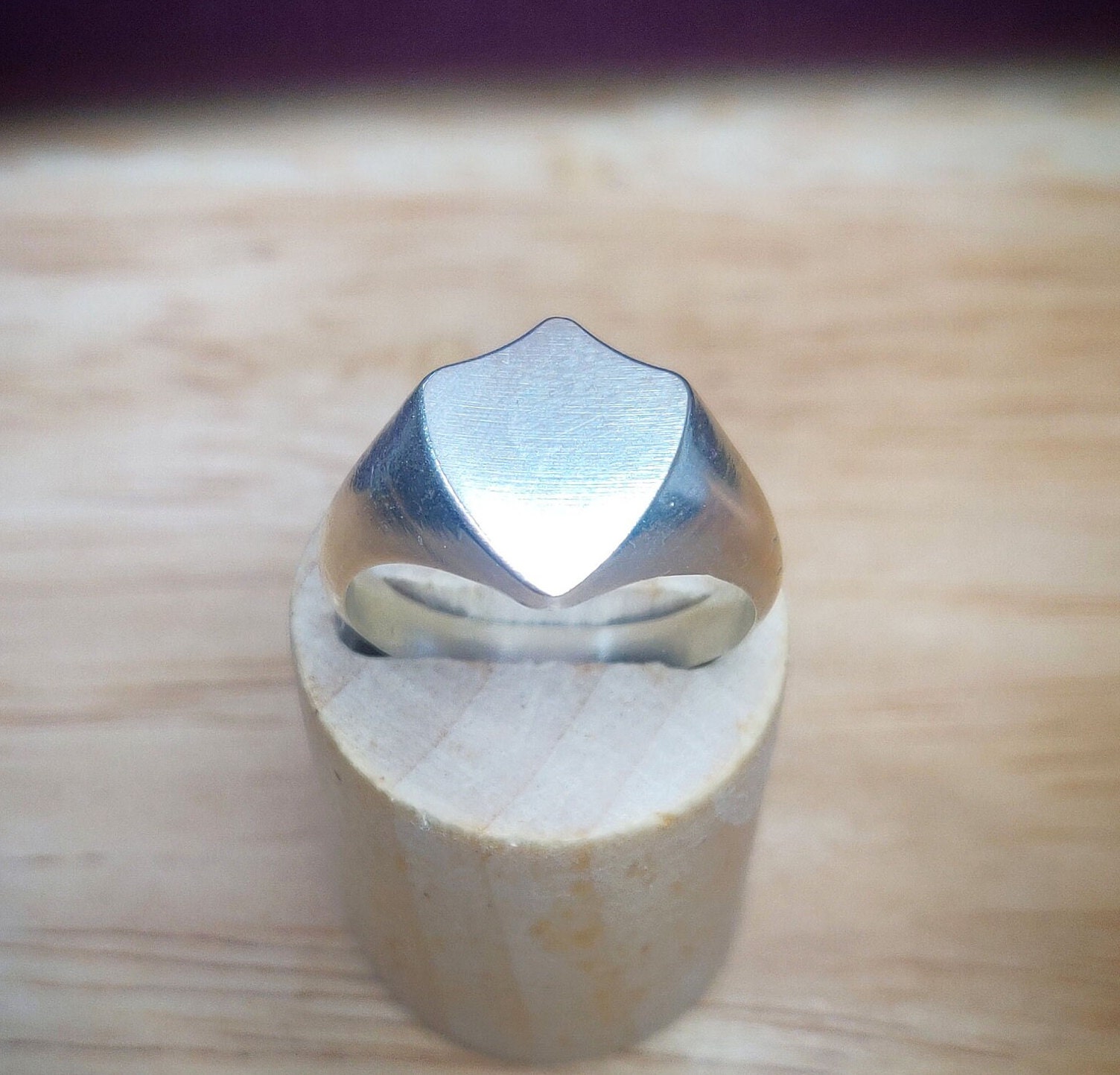 Chevalière bouclier de 13 mm pour la fabrication, la gravure et le sertissage de bijoux en argent pour homme ou femme