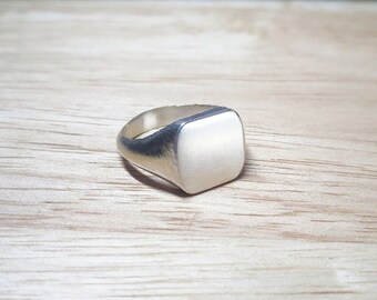 Chevalière carrée de 12 mm pour la fabrication, la gravure et le sertissage de bijoux en argent