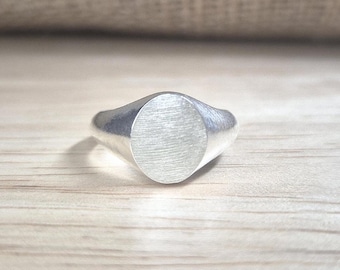 Chevalière ovale en argent de 10 mm x 8 mm pour la création, la gravure et le sertissage