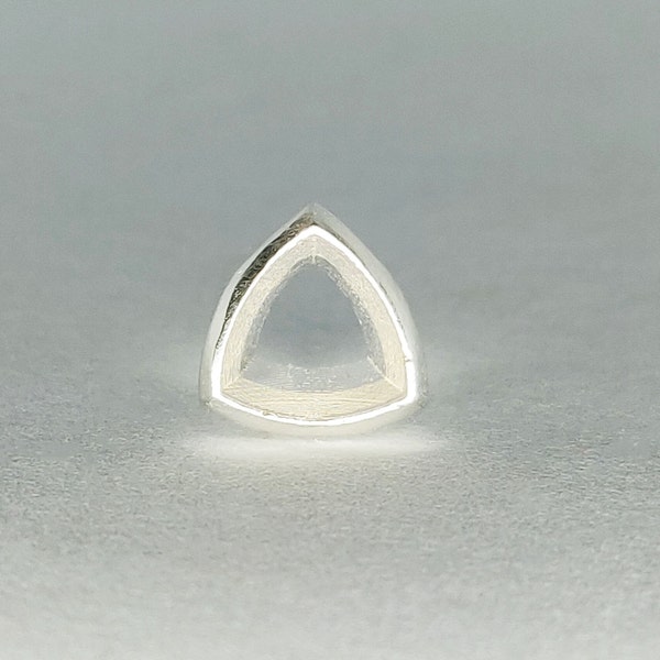 7x7mm Trillion Gemstone Rubover Setting. Cast Recycled Silver Triangular Bezel. Jewelry Making Supplies. Argentium Sterling Silver Trillion