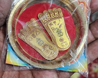 4incch laskhmi charan paduka, laxmi charan chinh, segno dei piedi di laxmi, pooja di culto quotidiano, oggetto spirituale, oggetto sacro, oggetto religioso
