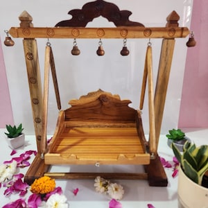 Laddu Gopal Jhula in legno / Altalena della divinità / Radha Krishna Hindola / Vrindavan realizzato a mano