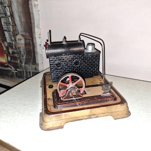 Vintage 1920s DC Doll & Cie Stationary Horizontal Steam Engine