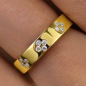 Flush Set Diamond Band 14K Solid Gold Eternity Wide Wedding Band Scattered Diamond Band Moissanite Matching Band Stacking Ring Dainty Band