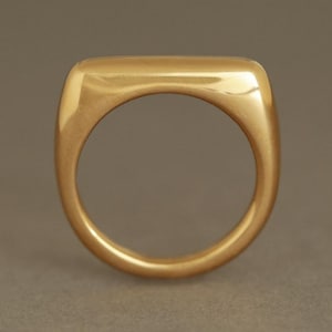Minimalist Gold Ring, Simple Single Band Design for Men and Women, Classic Modern Occasion Gift