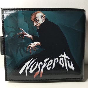 Nosferatu, Cartera de piel pintada a mano
