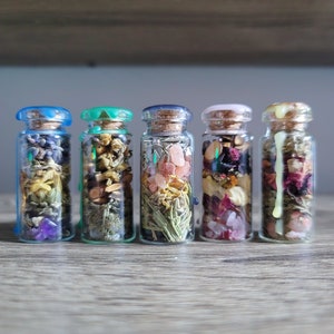 Spell Bottles - spell casting, intention setting, manifestation, wishing, goals - Spell in a Jar, Witch Bottles - Ritual & Altar Tools