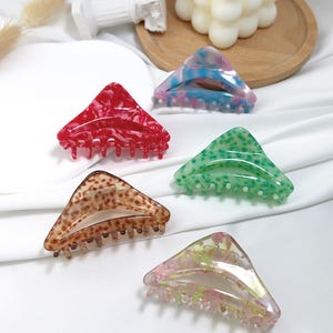 Pinza para el pelo de verano para ella: pinza triangular de acetato de colores, pinza estética, regalo de cumpleaños o de dama de honor. Envío gratuito al Reino Unido.