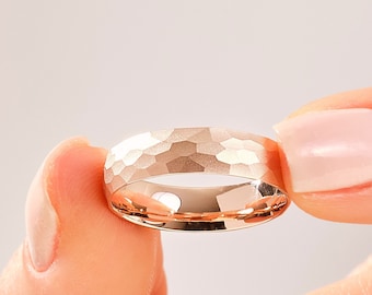 ソリッドローズゴールドハンマードーム型結婚指輪（5mm）・コンフォートフィットリング