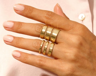 18k Solid Yellow Gold Wedding Band • BEVELED-EDGE • MATTE