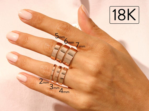 Flat wedding band on sale womens