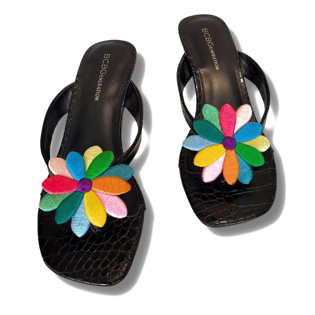 Lilly Flower Flip Flop Sandal Helps Hide Pink
