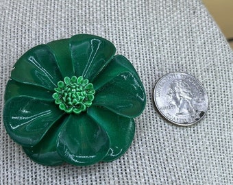 Spilla a fiore Mod smaltata verde vintage senza marchio 2,12 pollici