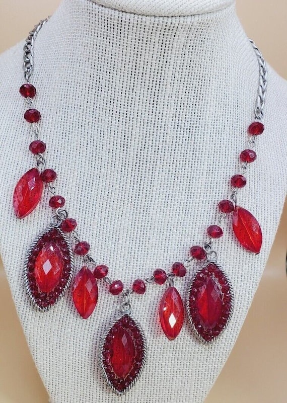 21" - 24"  Vtg Beautiful Red Faceted glass Beads S