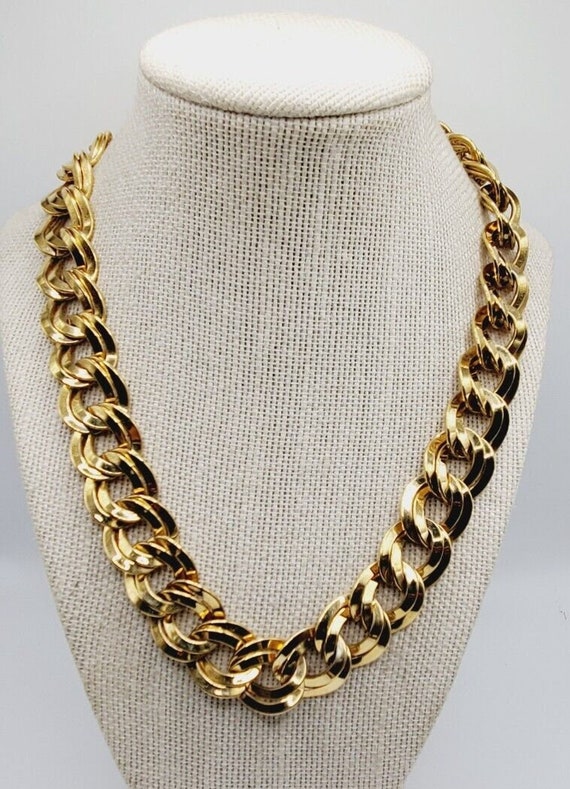 19 inch Vintage Monet Curb Link Chain Necklace Bol