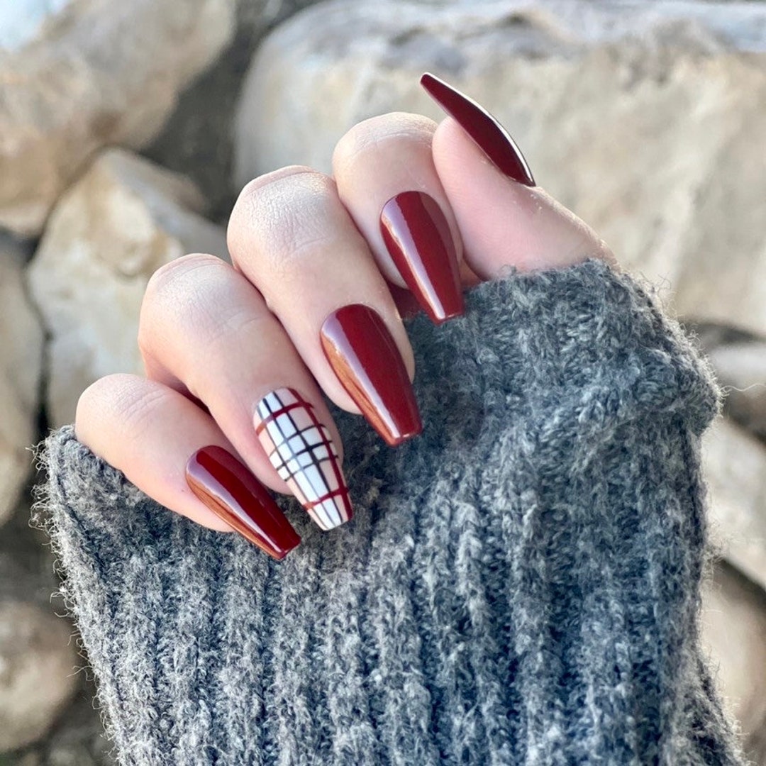 Burberry uñas niñas sale
