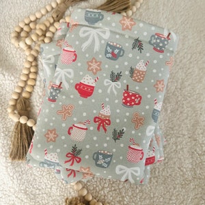 holiday mugs book sleeve | christmas book sleeve | holiday cheer | bows | kindle sleeve