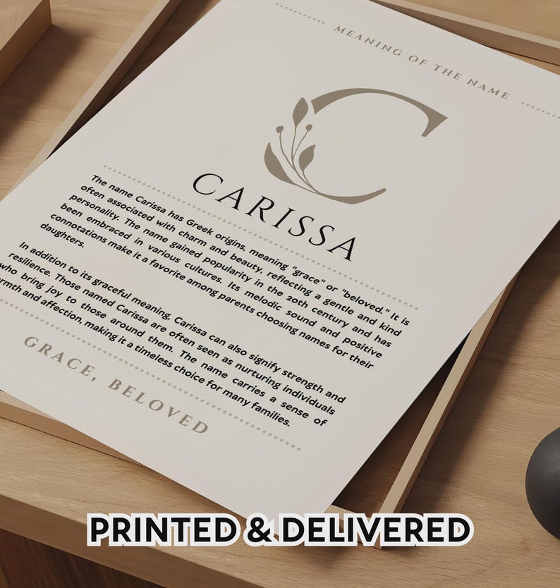 Znaczenie imienia Carissa – grafika ścienna, pochodzenie imienia Carissa, dekoracja pokoju dziecięcego, prezent na chrzest dziecka, wydrukowany plakat ze znaczeniem imienia, oprawiona grafika z imieniem zdjęcie 1