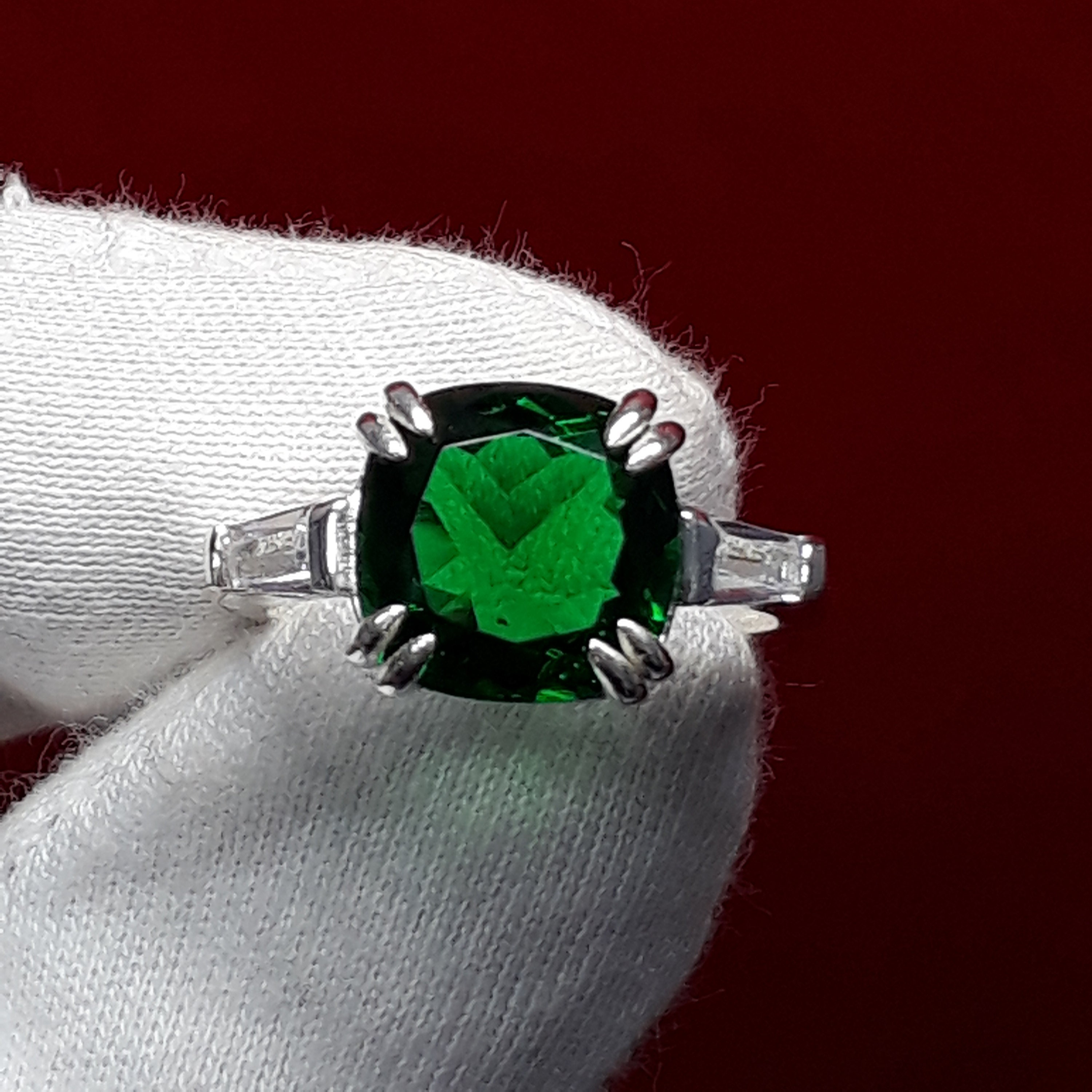 Vivid Blue Sapphire & Green Tsavorite Ring | SimpsonJewelers.com