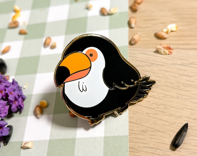 Tipsy Toucan Movable Pin
