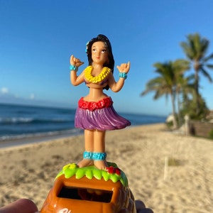  JOINPAYA Shaking Head Car Ornament Hula Girl Dashboard