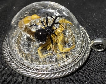 Echte Schwarze Witwe Spinne Und Gestreiften Schwanz Skorpion Halskette Silber Glitter Flakes Metall Spikes Einzigartige Statement Schmuck