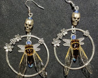 "Echte Zikadenkäfer Ohrringe ""Feenflügel"" Metallschädel Swarovski-Kristalle Harzkonserven Insekten Einzigartig Alternative Fashion Statement Piece."