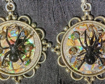Echte Schwarze Witwe Spinne Ohrringe Perlmutt Mit Swarovski Kristallen Einzigartige Statement Schmuck